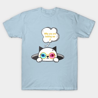 A cat angry about anything looking him T-Shirt